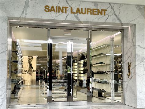 YVES SAINT LAURENT BOUTIQUE 